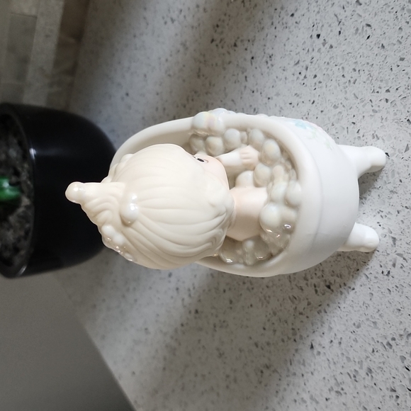 Precious Moments figurine - Picture 7 of 10